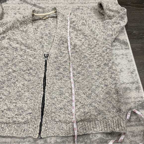 Silence & Noise Heathered Grey Full Zip Sweater - Picture 9 of 9